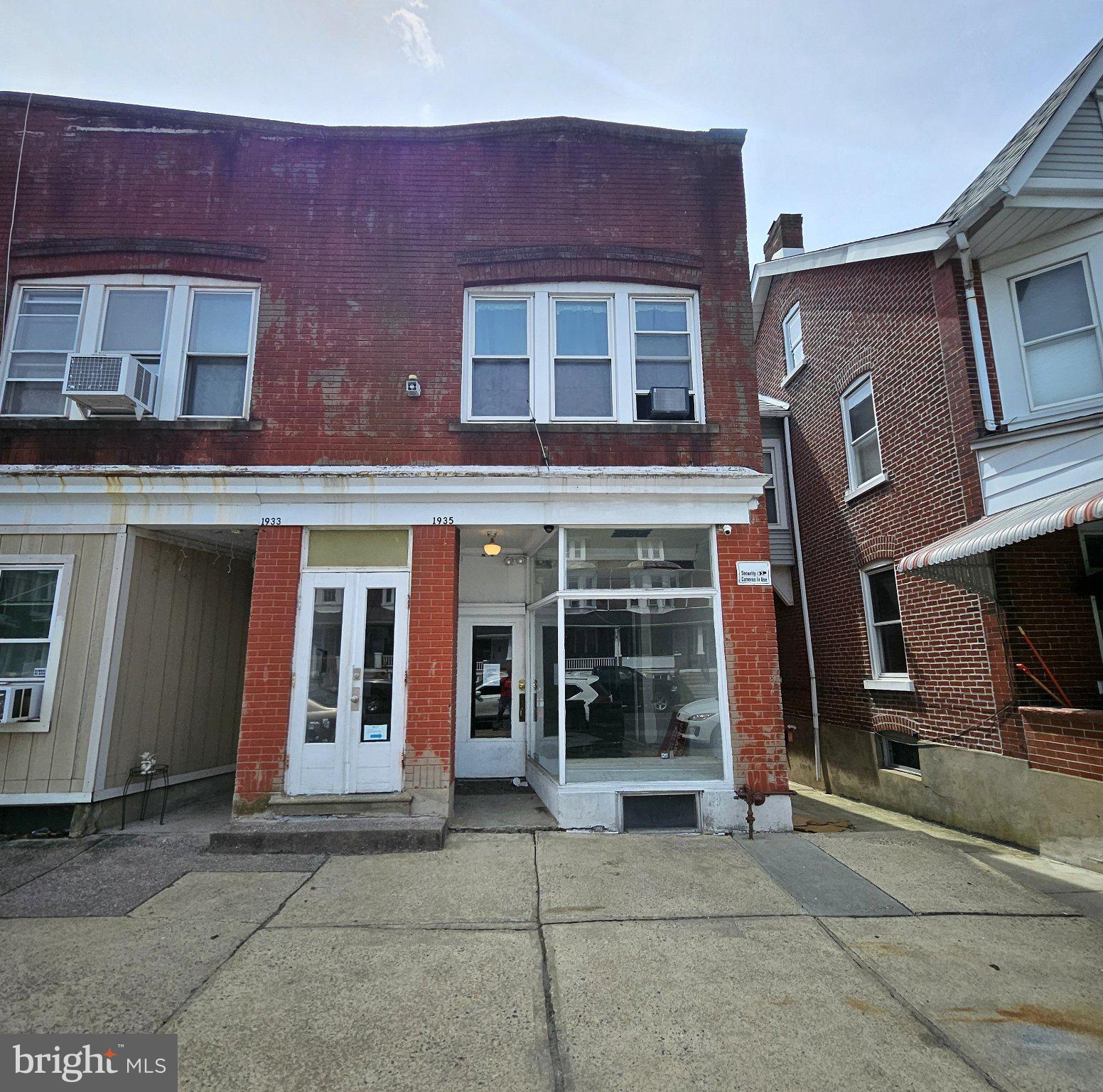 1935 W BROAD STREET