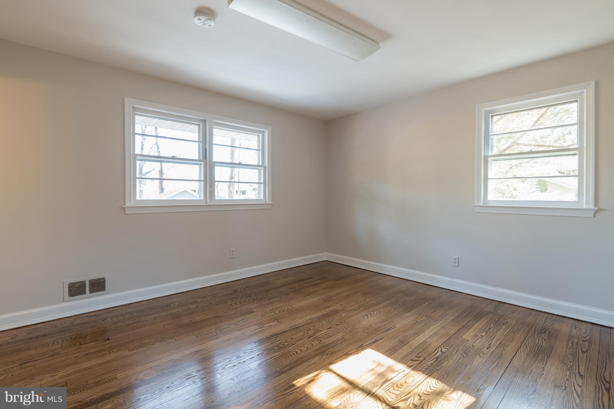 DEVON PARK - Residential