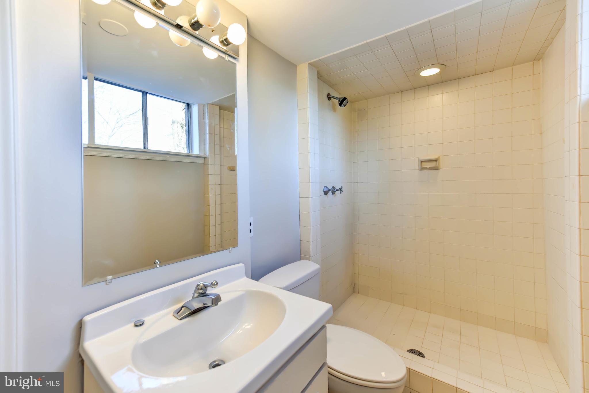 DEVON PARK - Residential