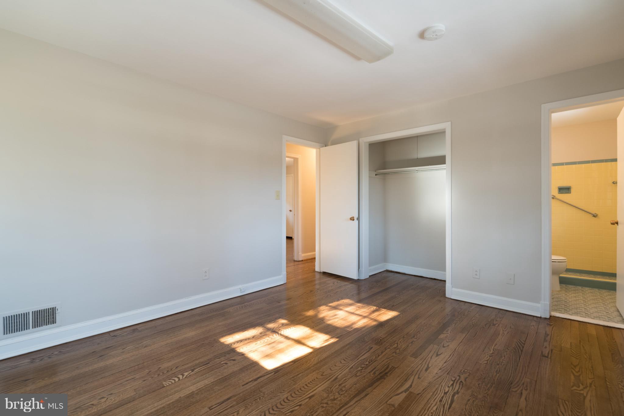 DEVON PARK - Residential