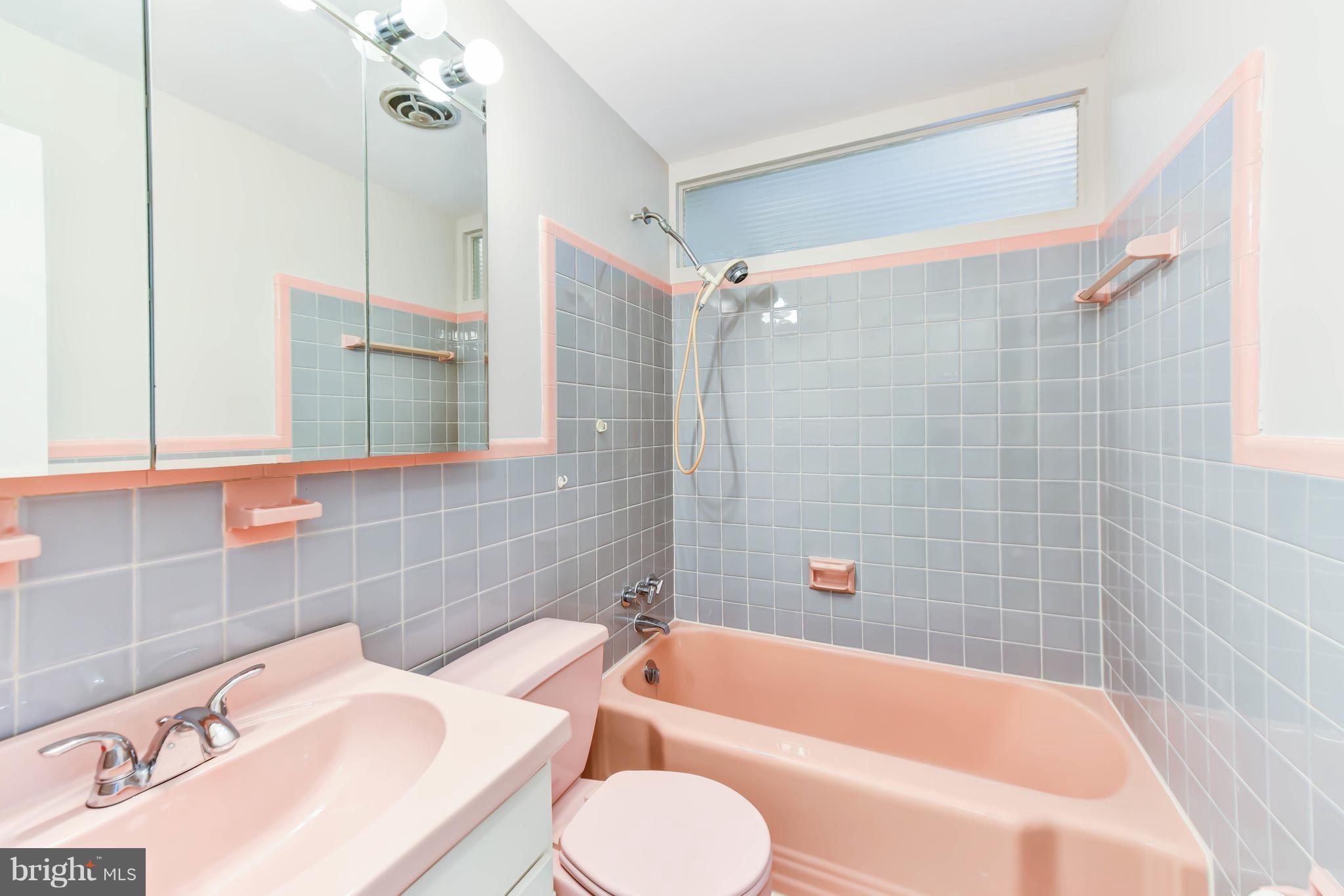 DEVON PARK - Residential