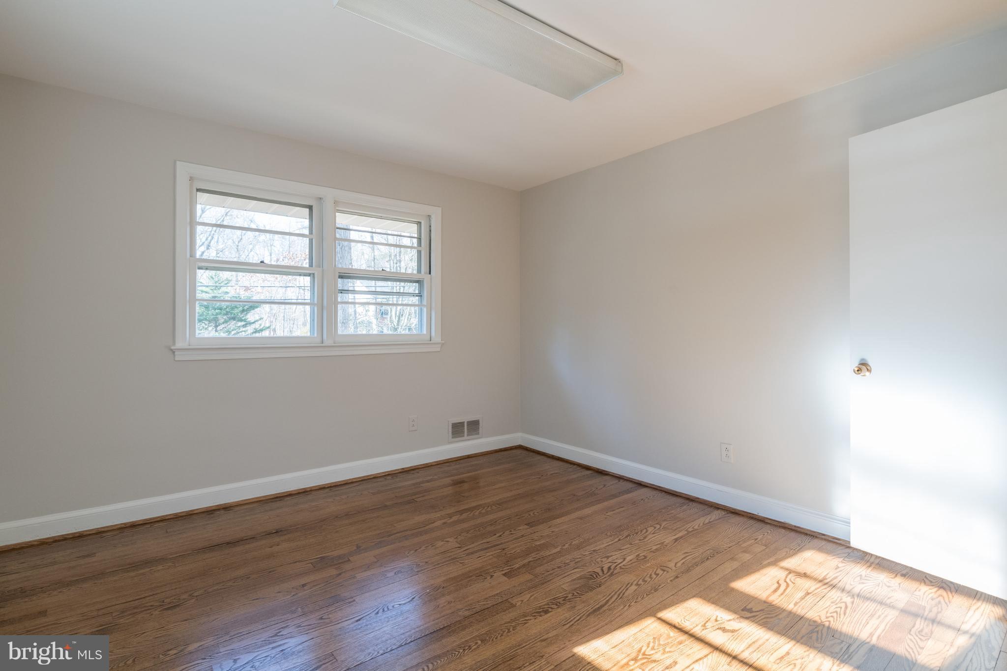 DEVON PARK - Residential