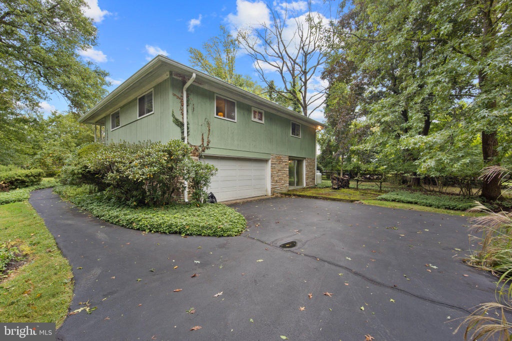 Photo of 1911 Woodland Drive, YARDLEY, PA 19067 (MLS # PABU2132674)