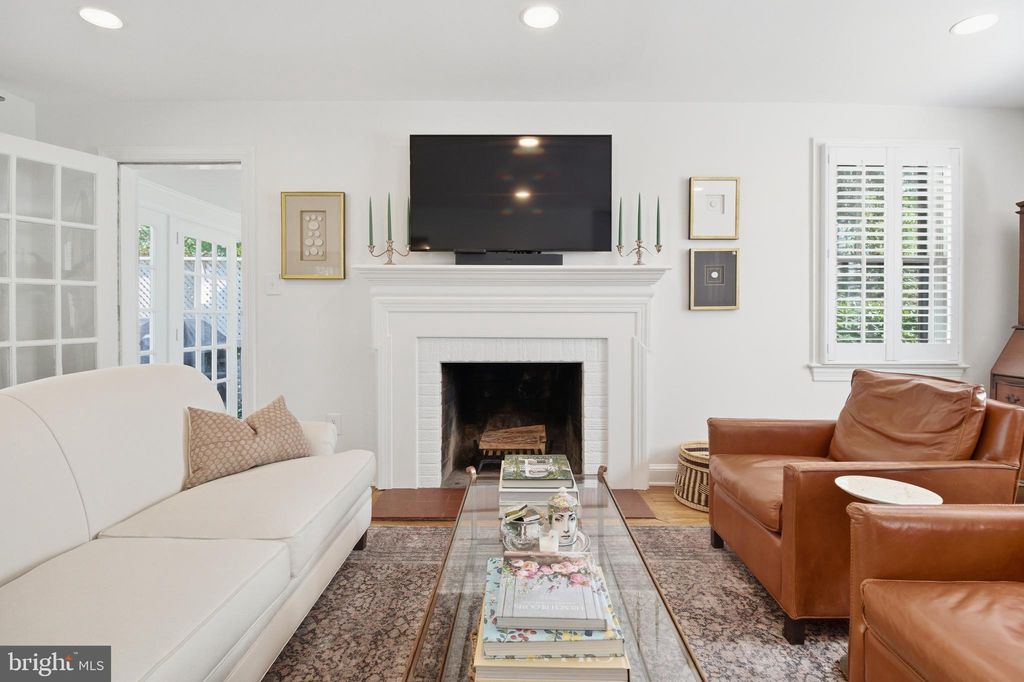 Photo of 6032 Grove Drive, ALEXANDRIA, VA 22307 (MLS # VAFX2275974)