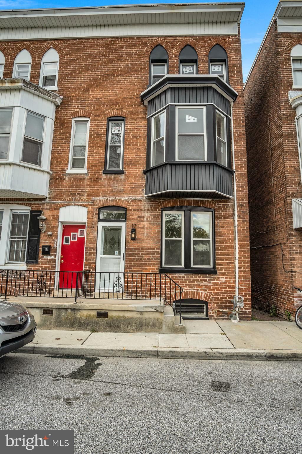 Photo of 17 Dewey Avenue, YORK, PA 17404 (MLS # PAYK2092570)