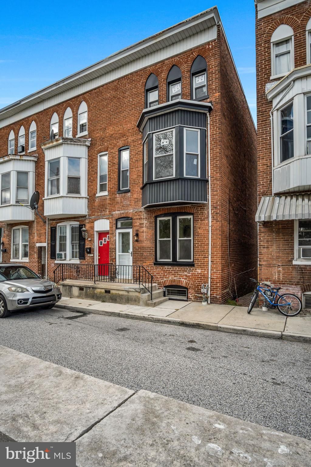 Photo of 17 Dewey Avenue, YORK, PA 17404 (MLS # PAYK2092570)