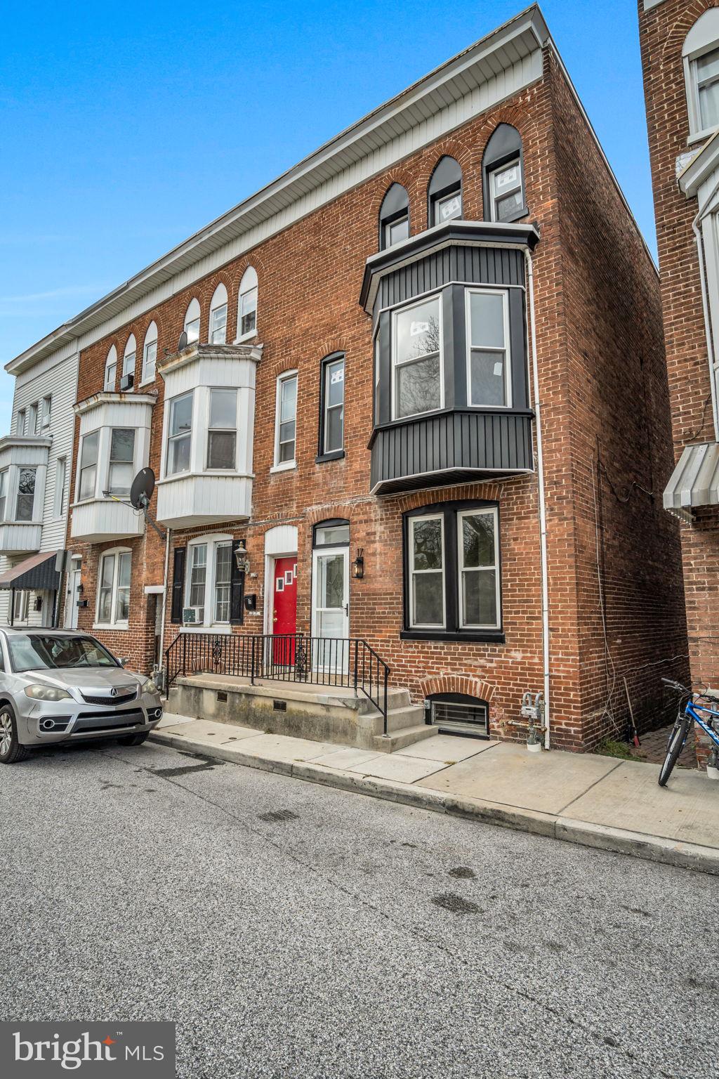 17 DEWEY AVENUE