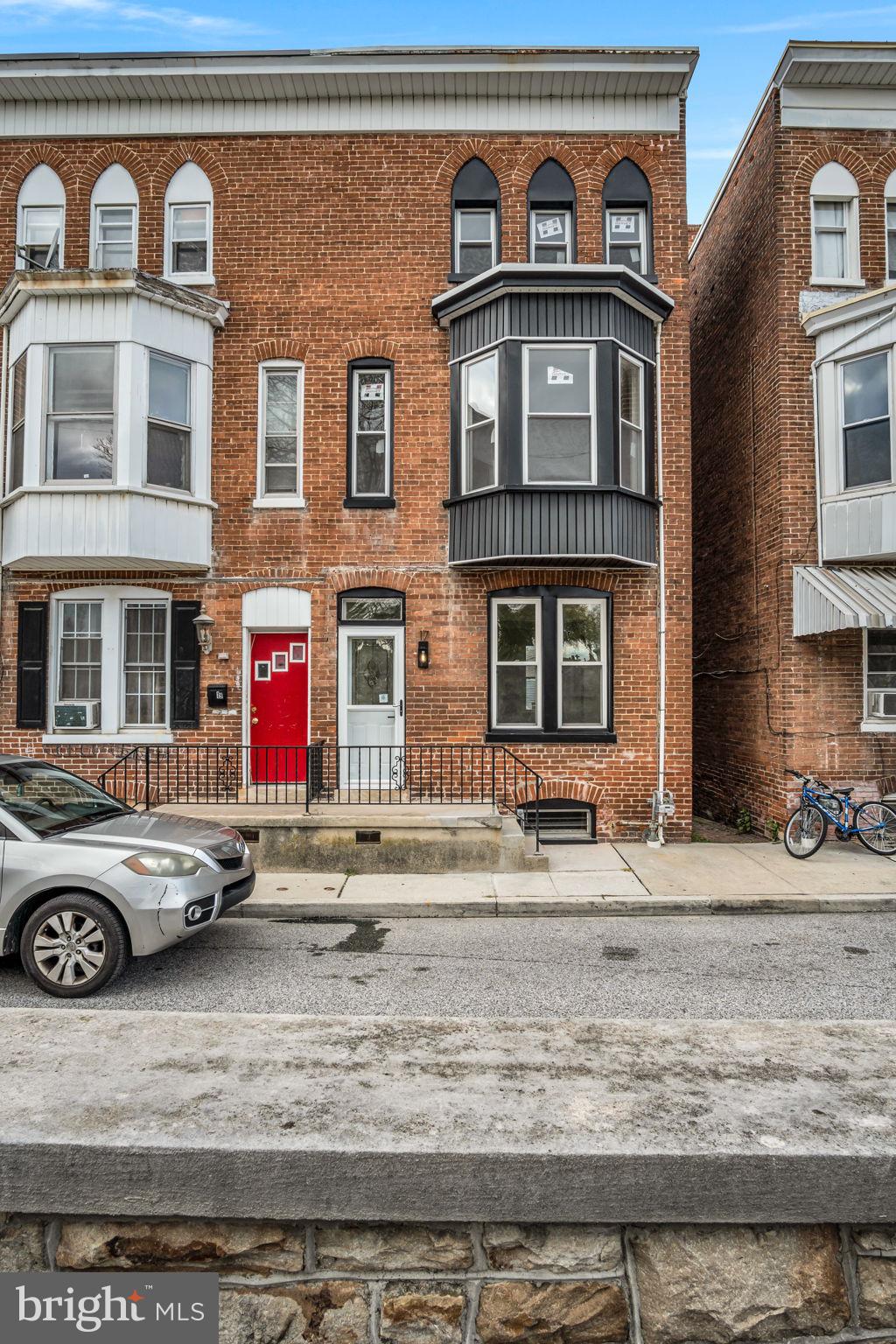 17 DEWEY AVENUE