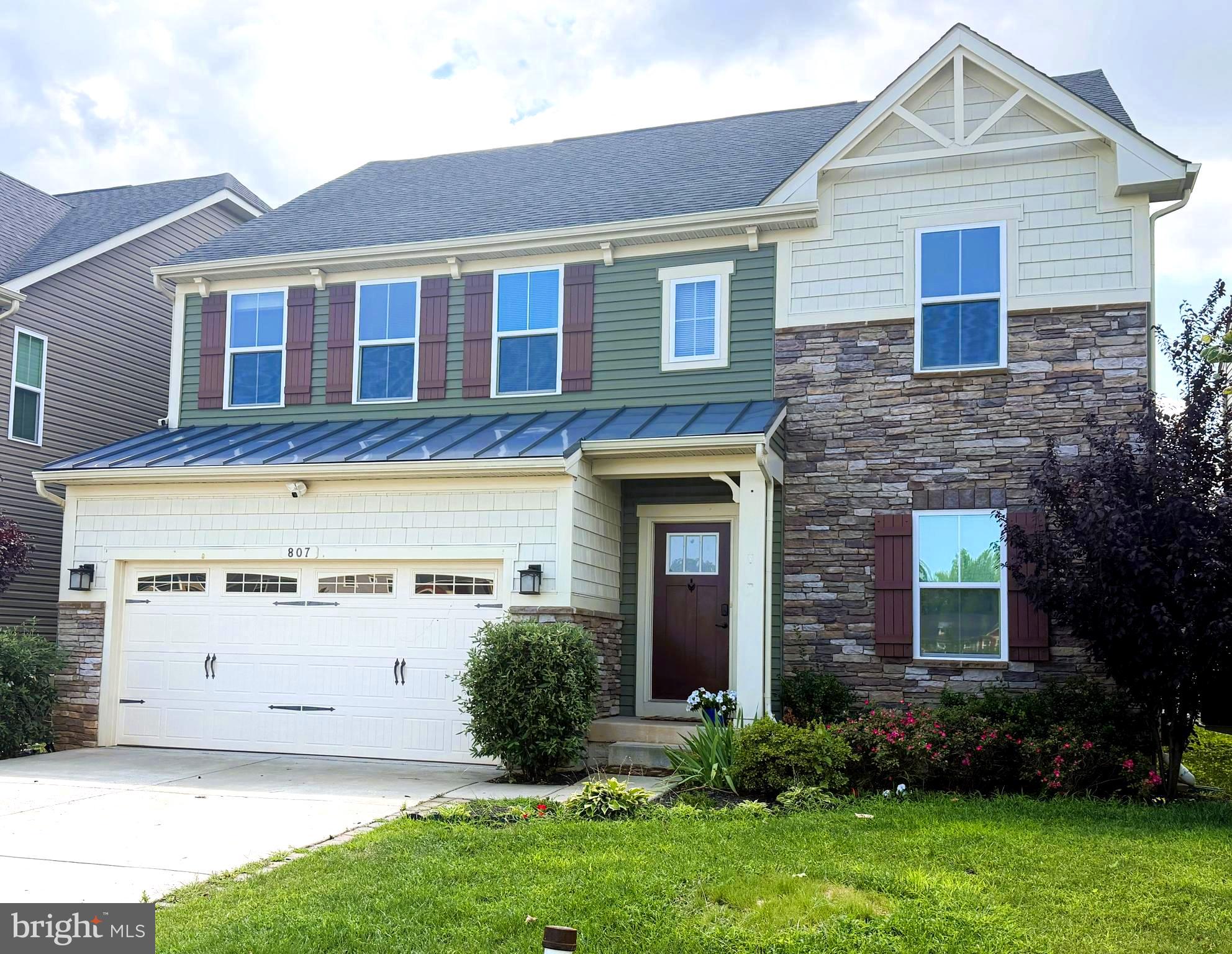 807 BOXWOOD DRIVE
