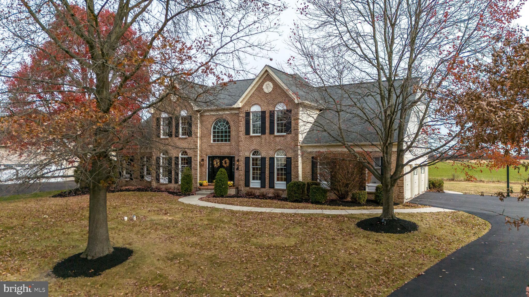 BRIDLE ESTATES - Residential