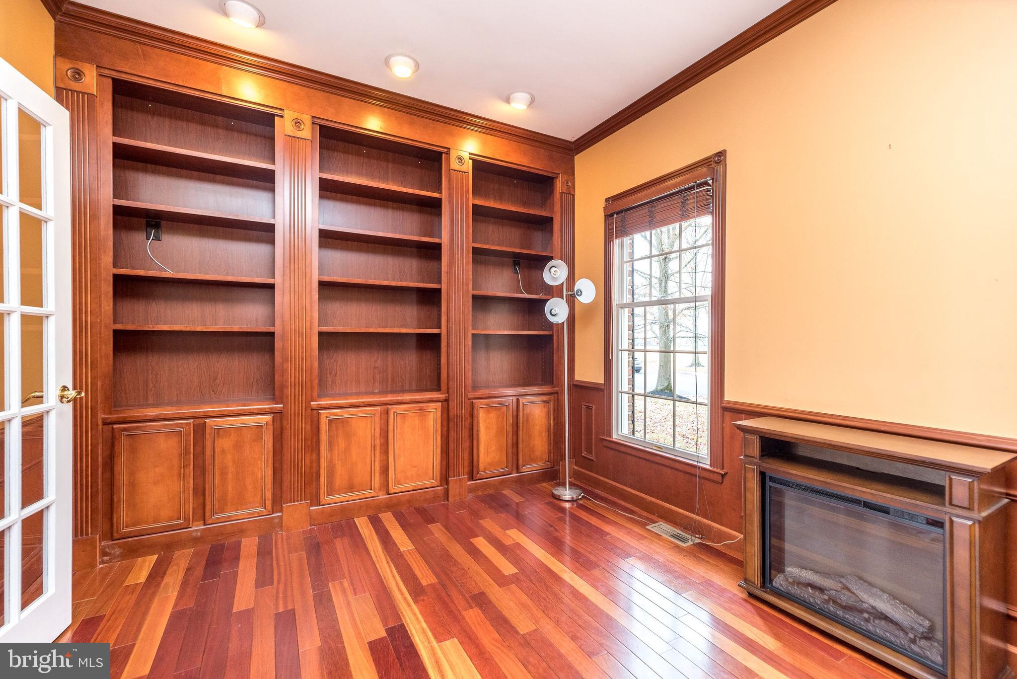 BRIDLE ESTATES - Residential