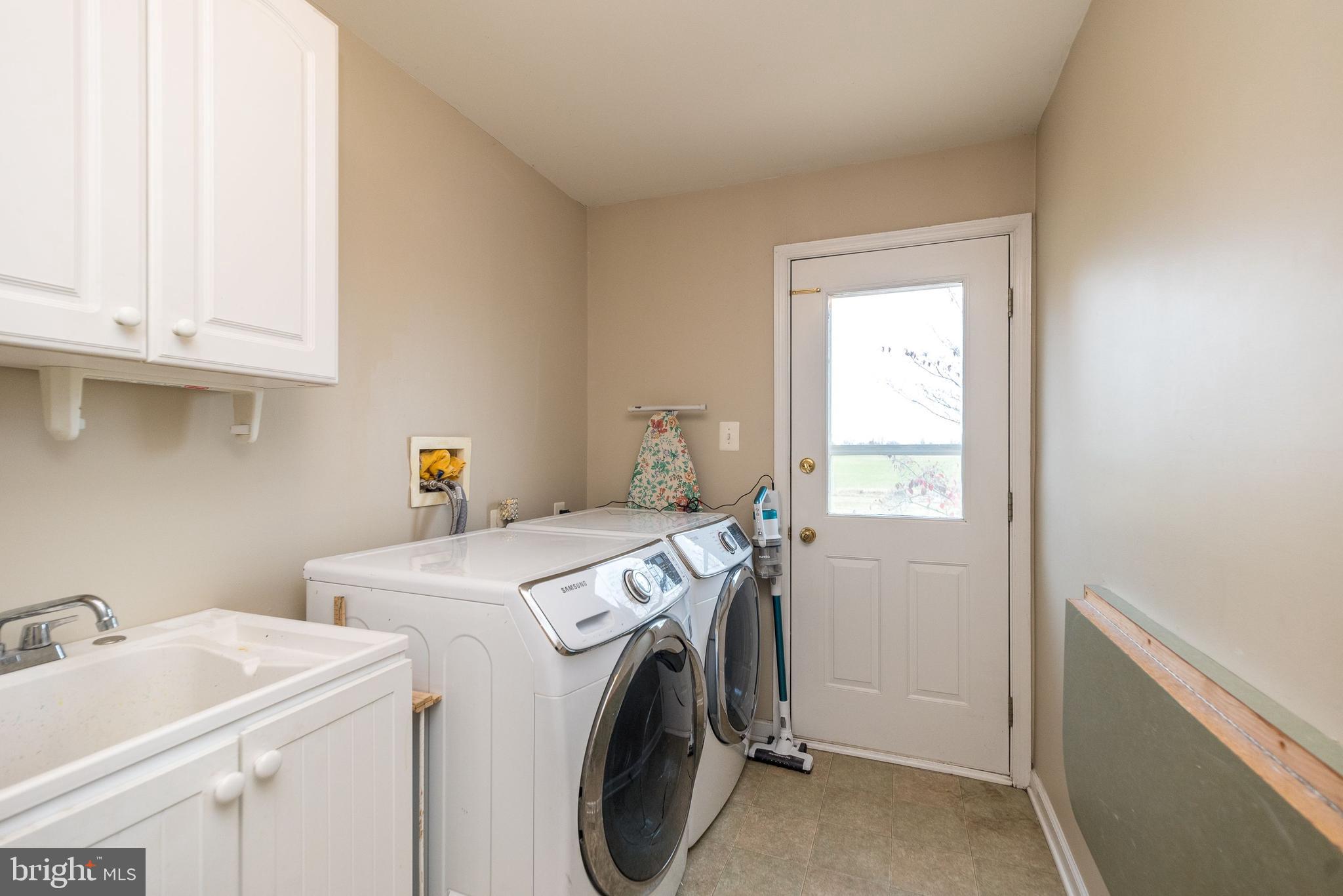 BRIDLE ESTATES - Residential