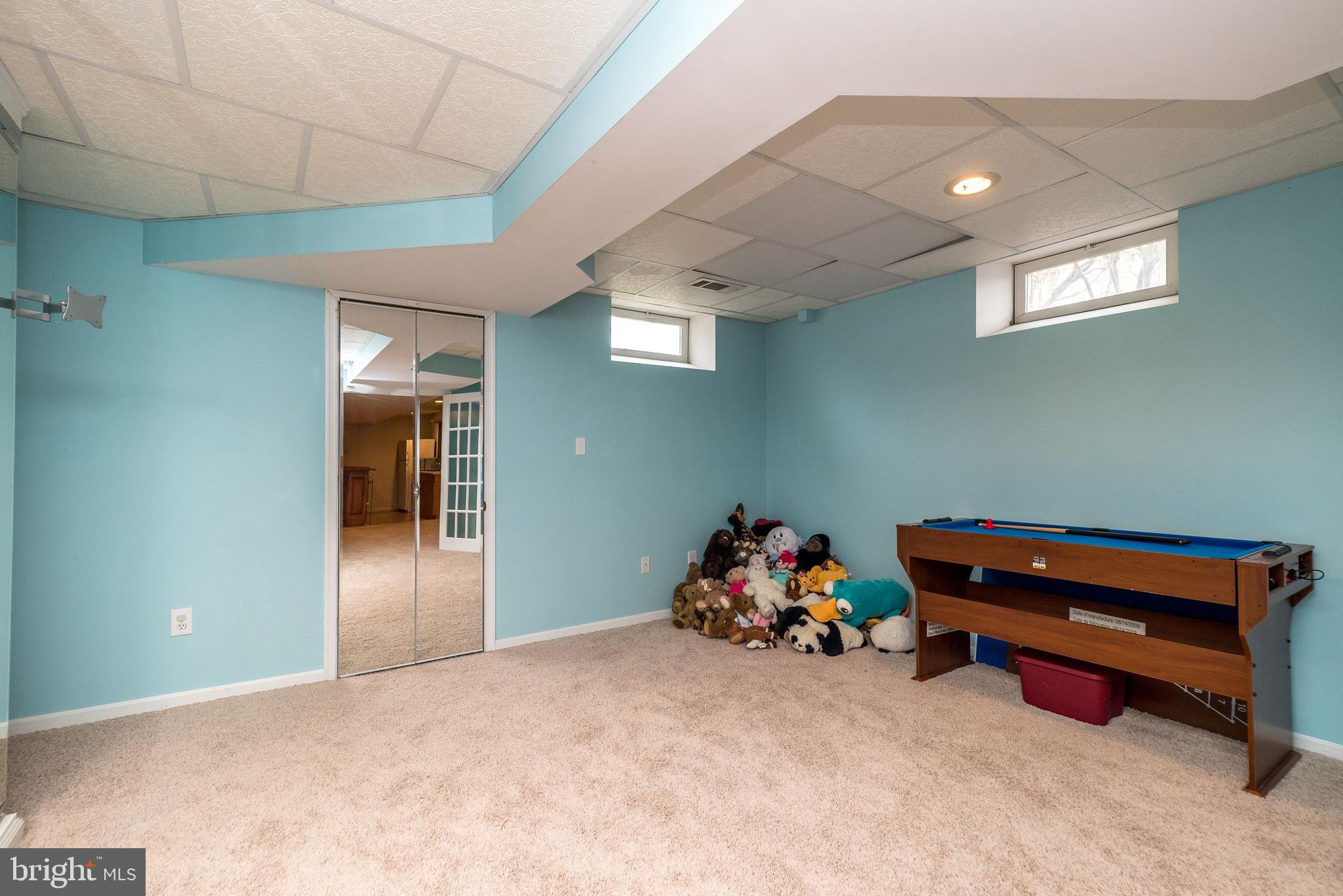 BRIDLE ESTATES - Residential