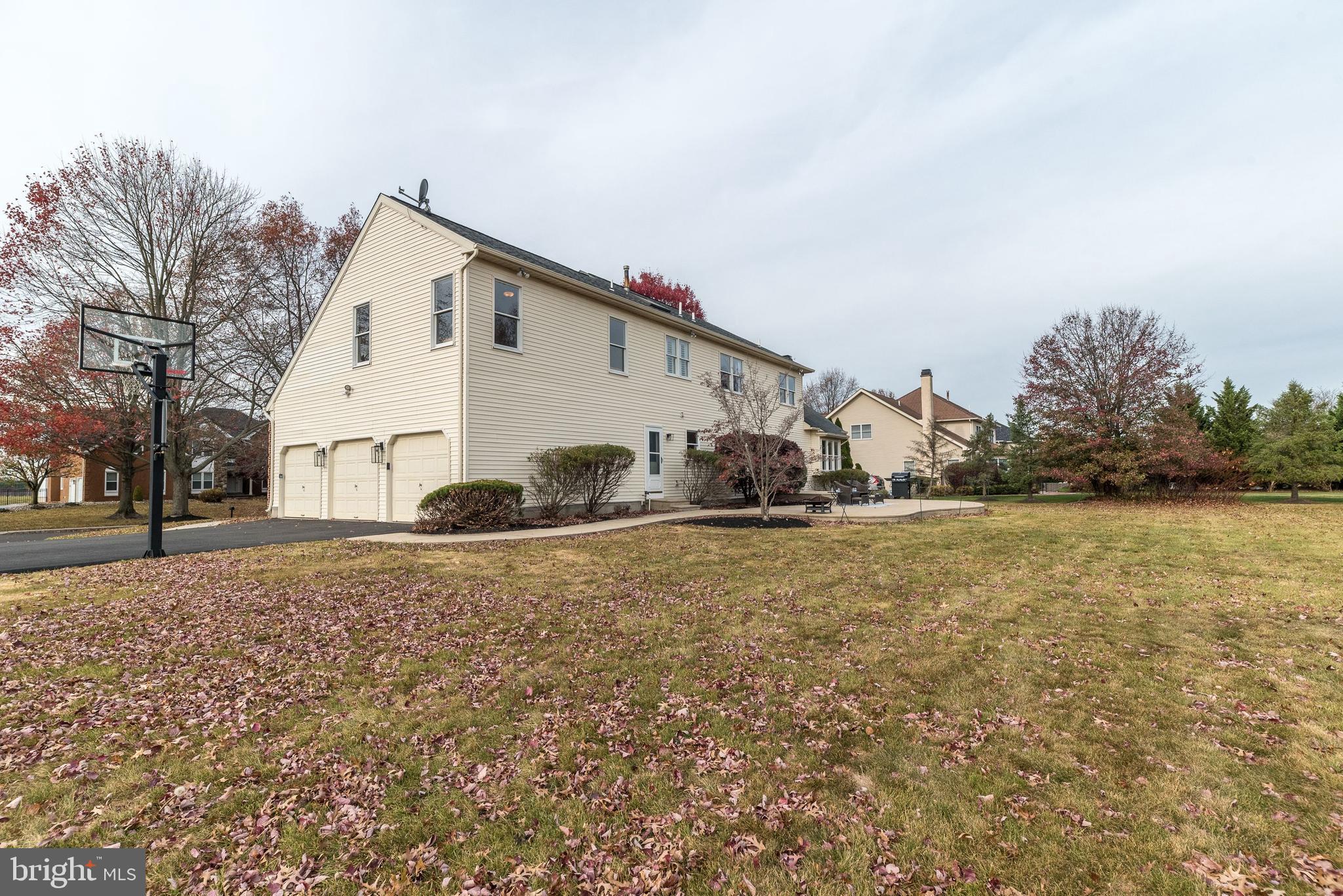 BRIDLE ESTATES - Residential