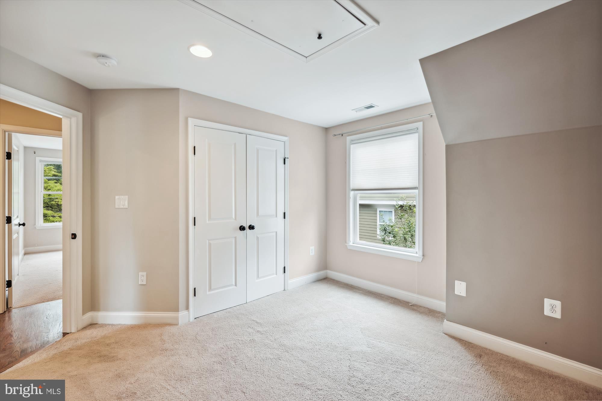 KENSINGTON VIEW - Residential