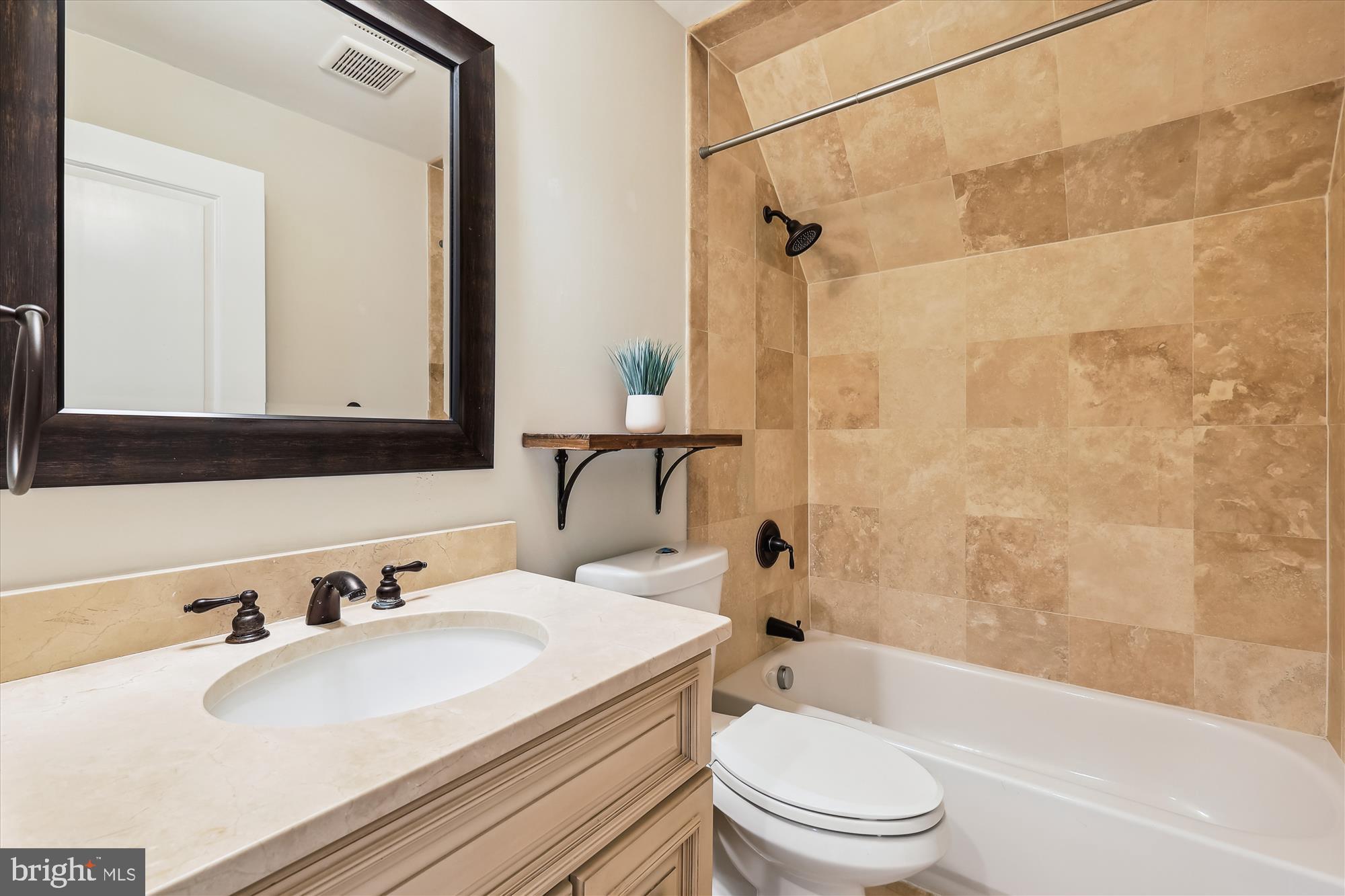 KENSINGTON VIEW - Residential