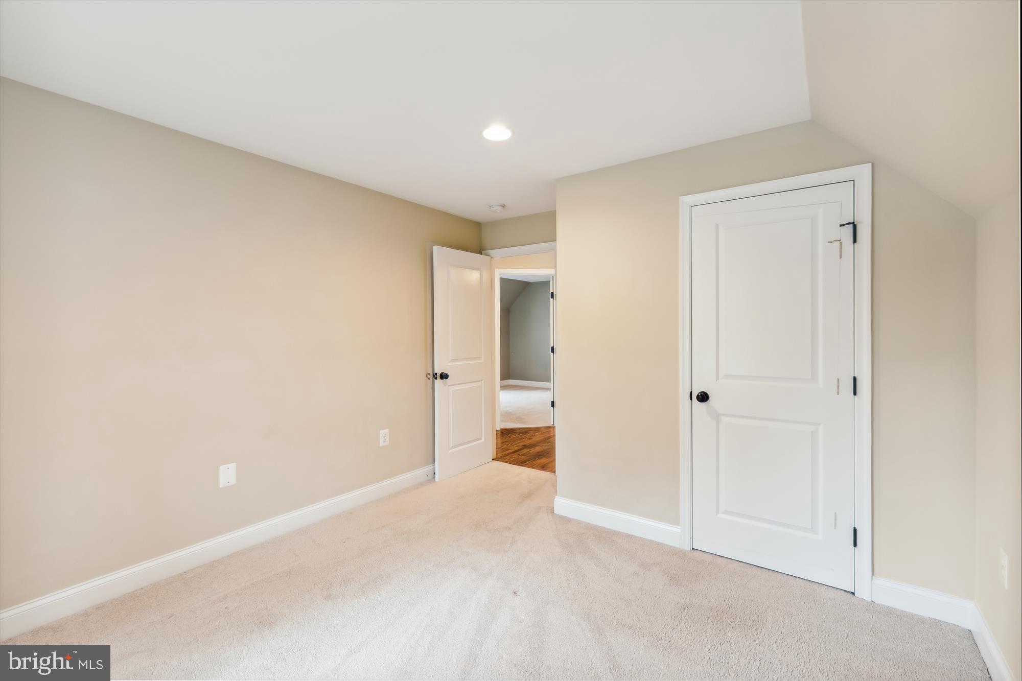 KENSINGTON VIEW - Residential