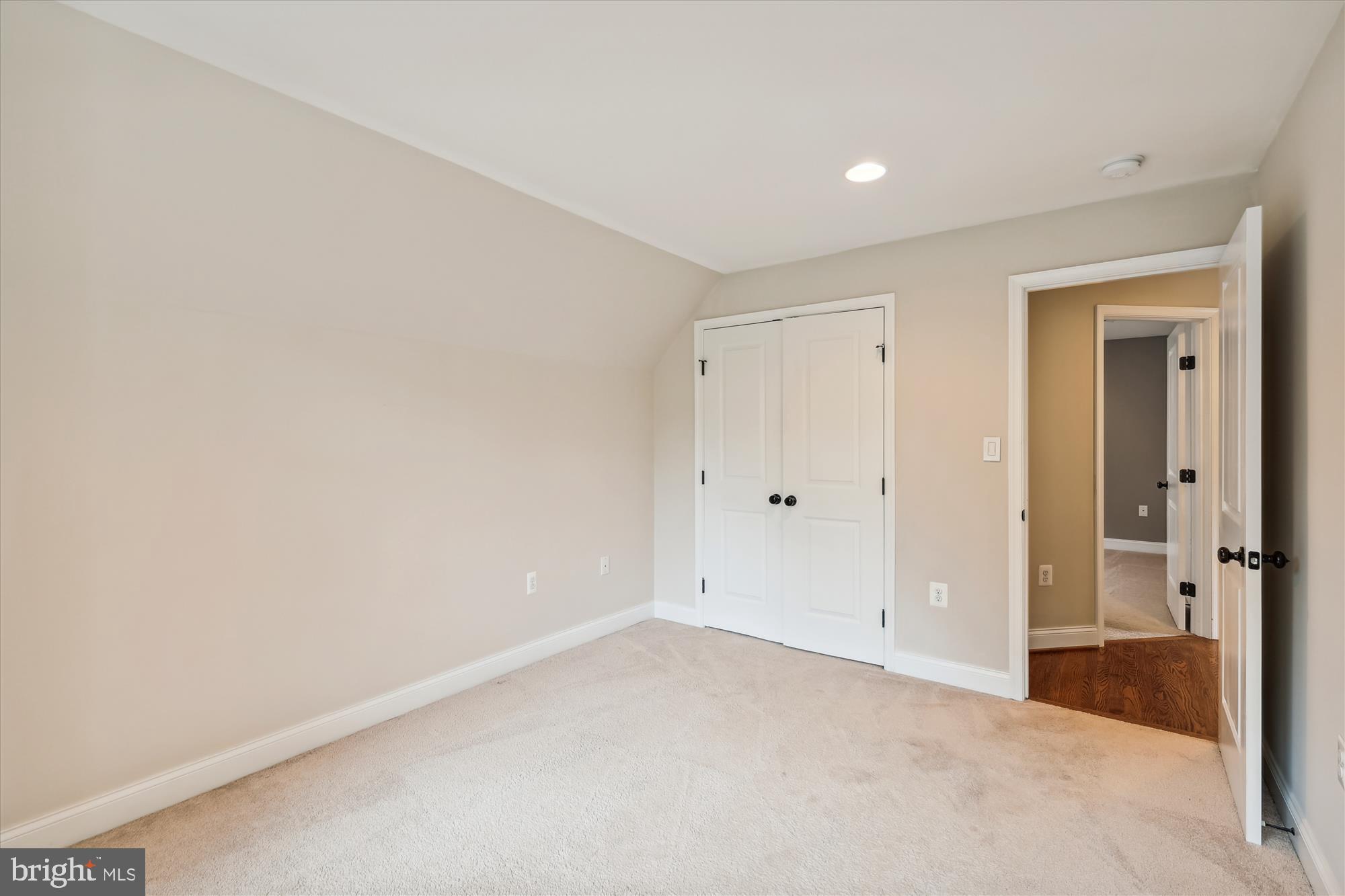 KENSINGTON VIEW - Residential