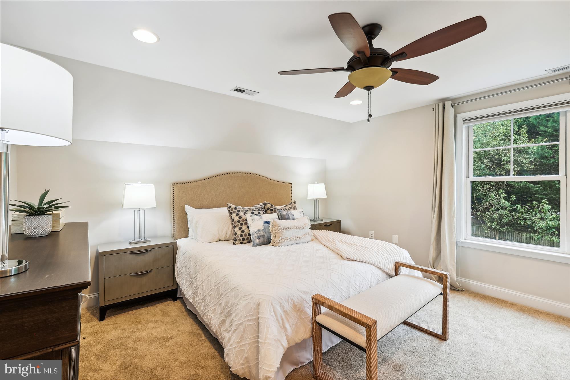 KENSINGTON VIEW - Residential