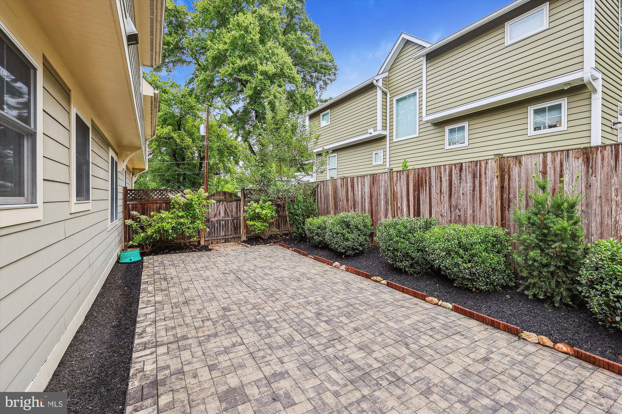 KENSINGTON VIEW - Residential