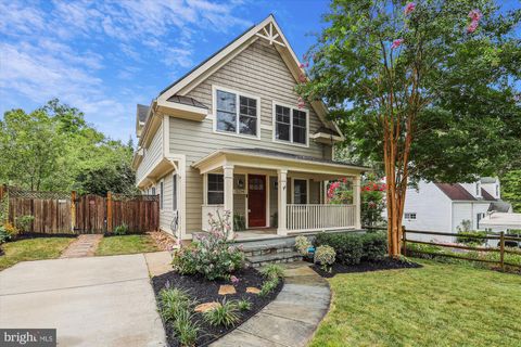 Photo of 11214 Midvale Road, Kensington, MD 20895 (MLS # MDMC2142054) Photo of 11214 Midvale Road, Kensington, MD 20895 (MLS # MDMC2142054)