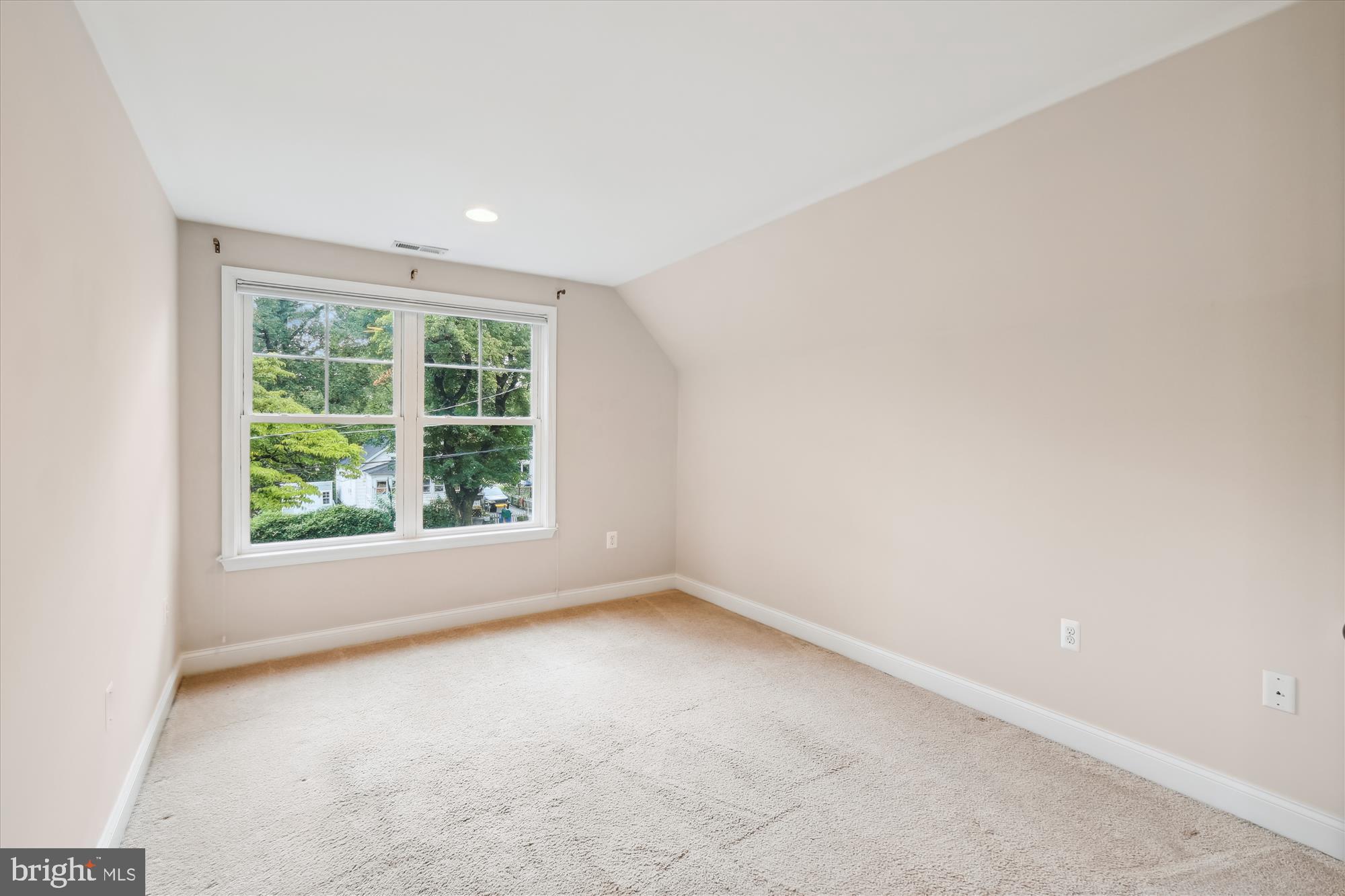 KENSINGTON VIEW - Residential