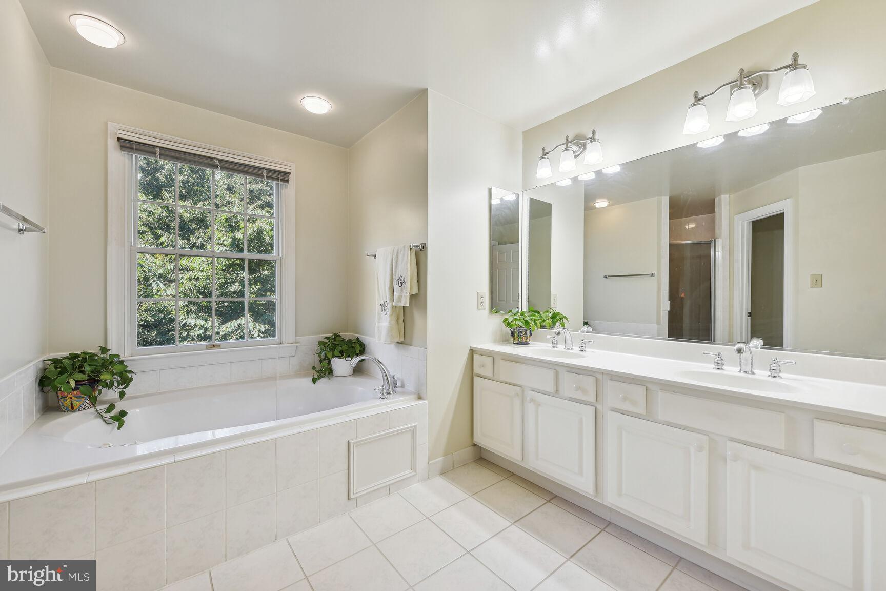 ASHGROVE PLANTATION - Residential