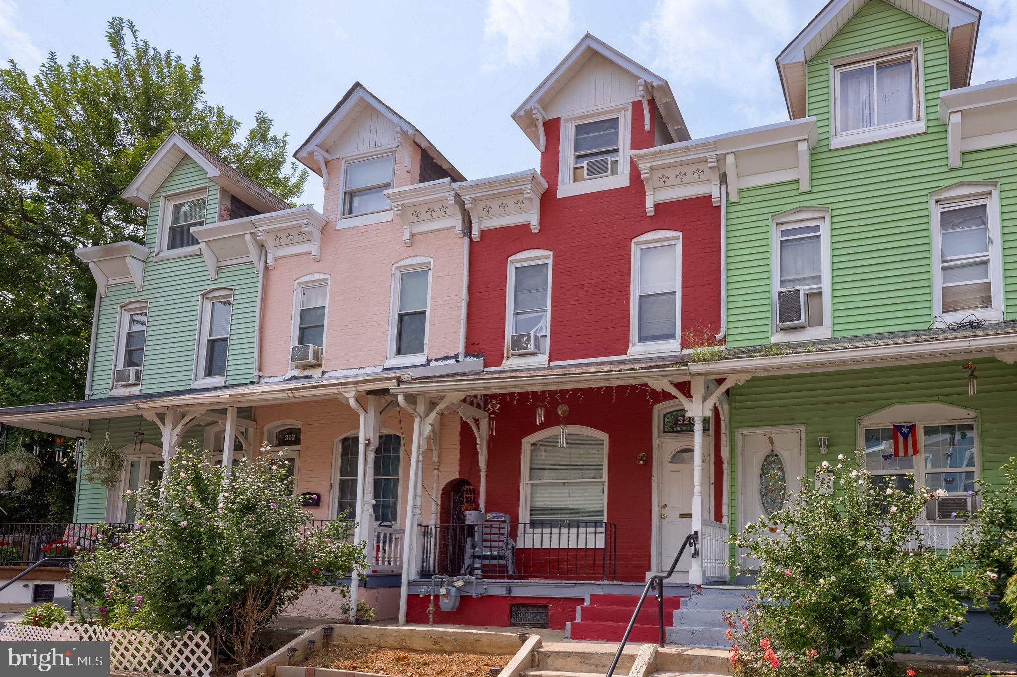 320 PEAR STREET