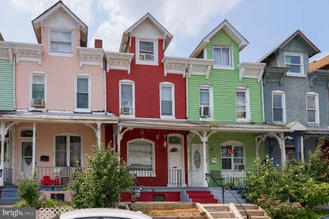 Townhouse For Sale - 320 Pear Street<br/> Berks County, READING, PA 19601