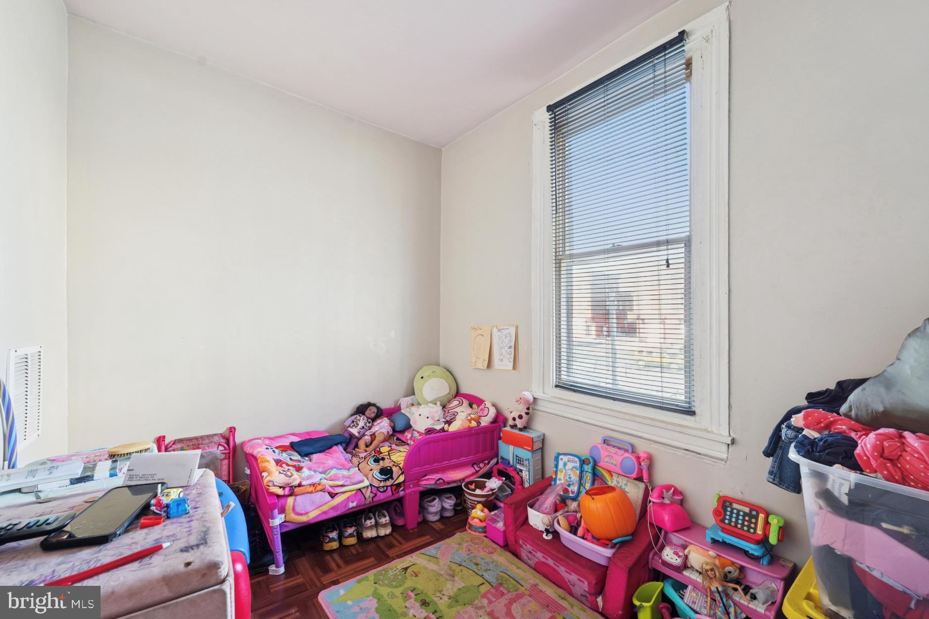 STRAWBERRY MANSION - Residential