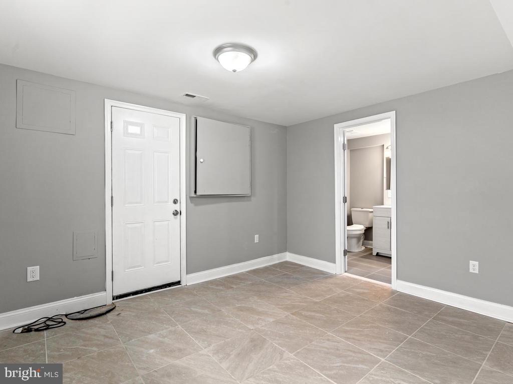 NORTHWOOD - Residential