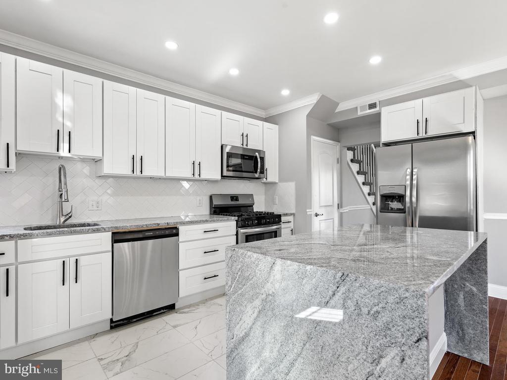 NORTHWOOD - Residential