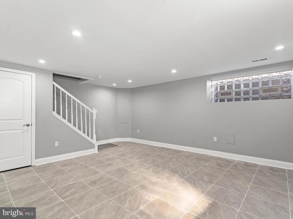 NORTHWOOD - Residential