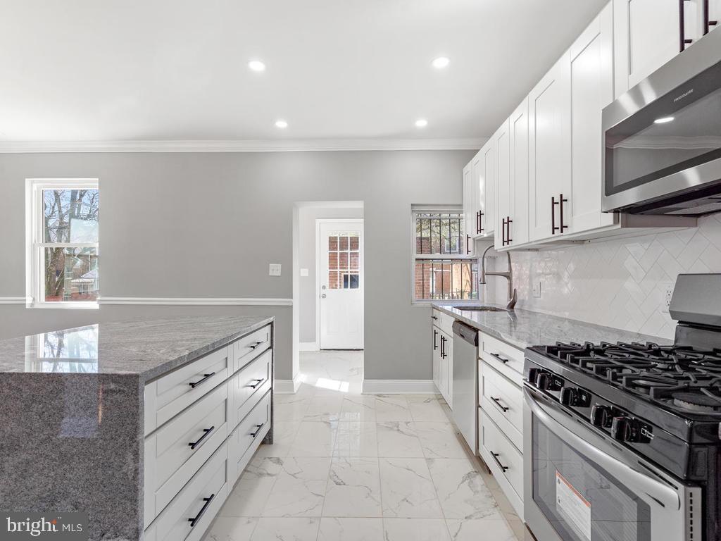 NORTHWOOD - Residential