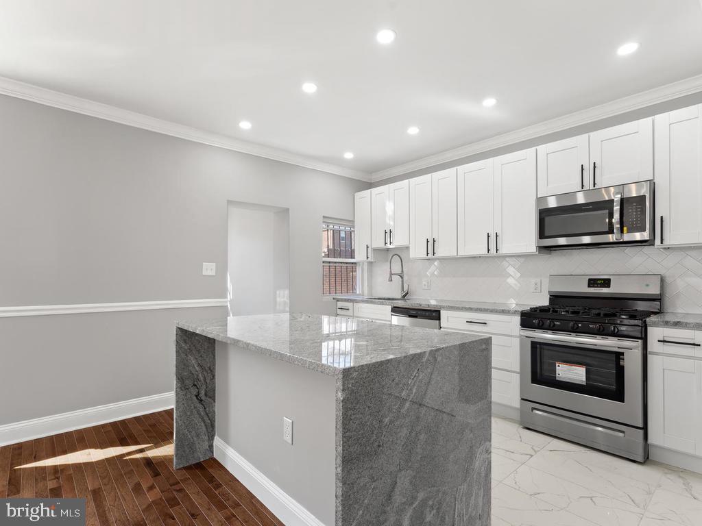 NORTHWOOD - Residential