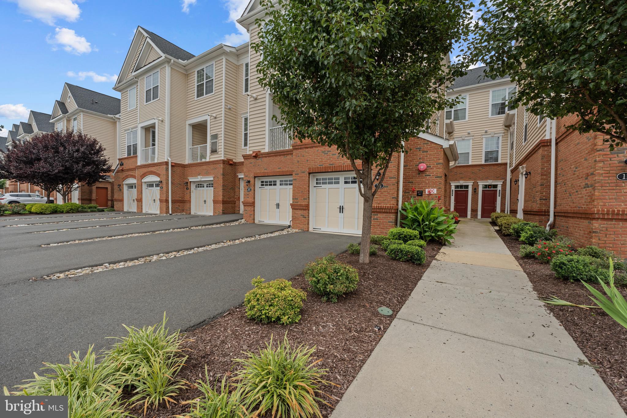 23235 MILLTOWN KNOLL SQUARE 107