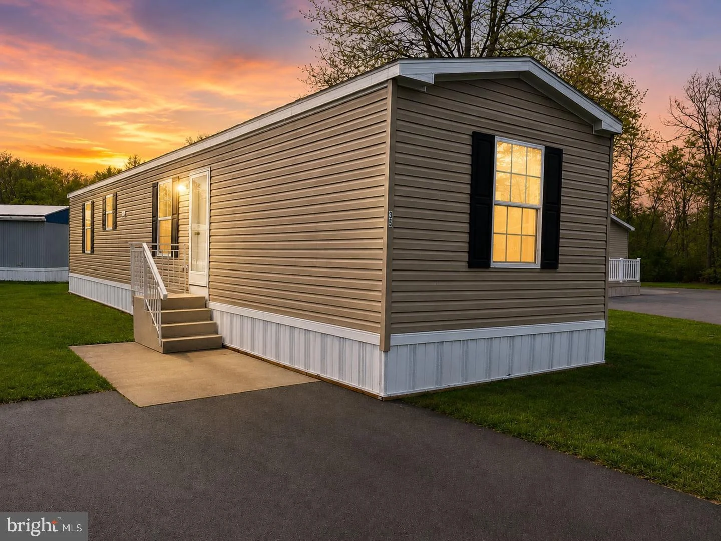35 Lynn St St, Mifflinburg, PA, 17844
