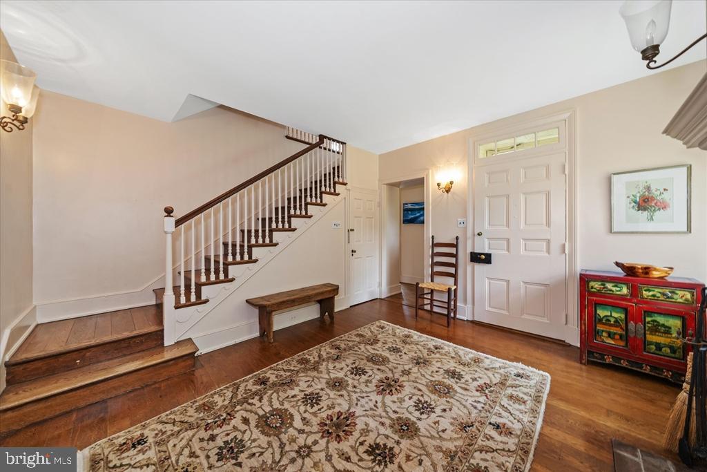 818 BURROWS RUN ROAD