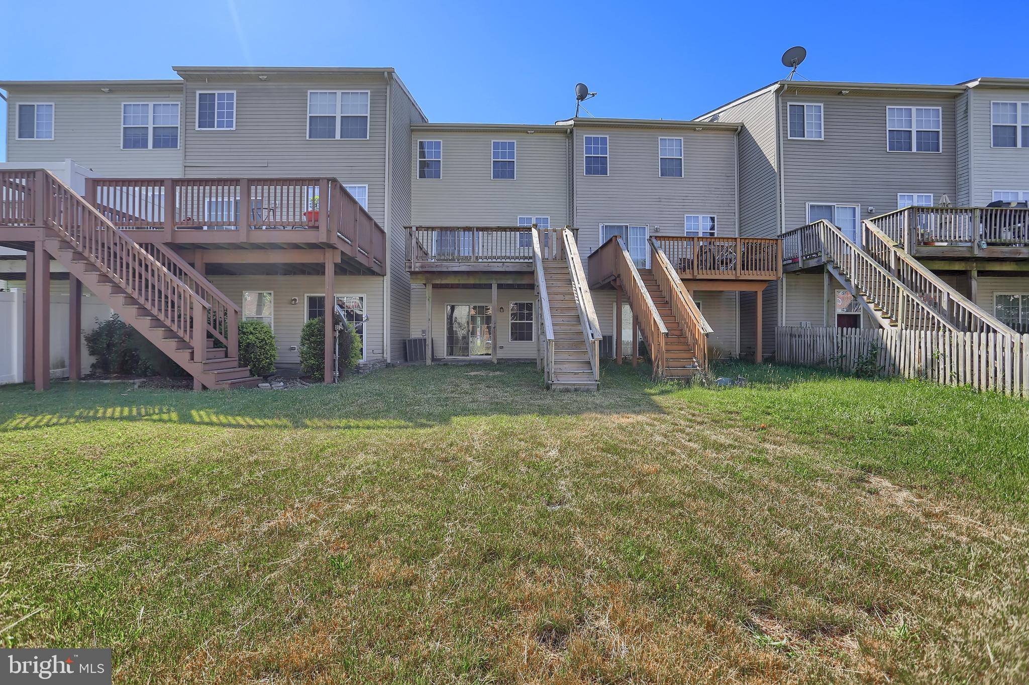 SUNSET TOWNHOMES - Residential