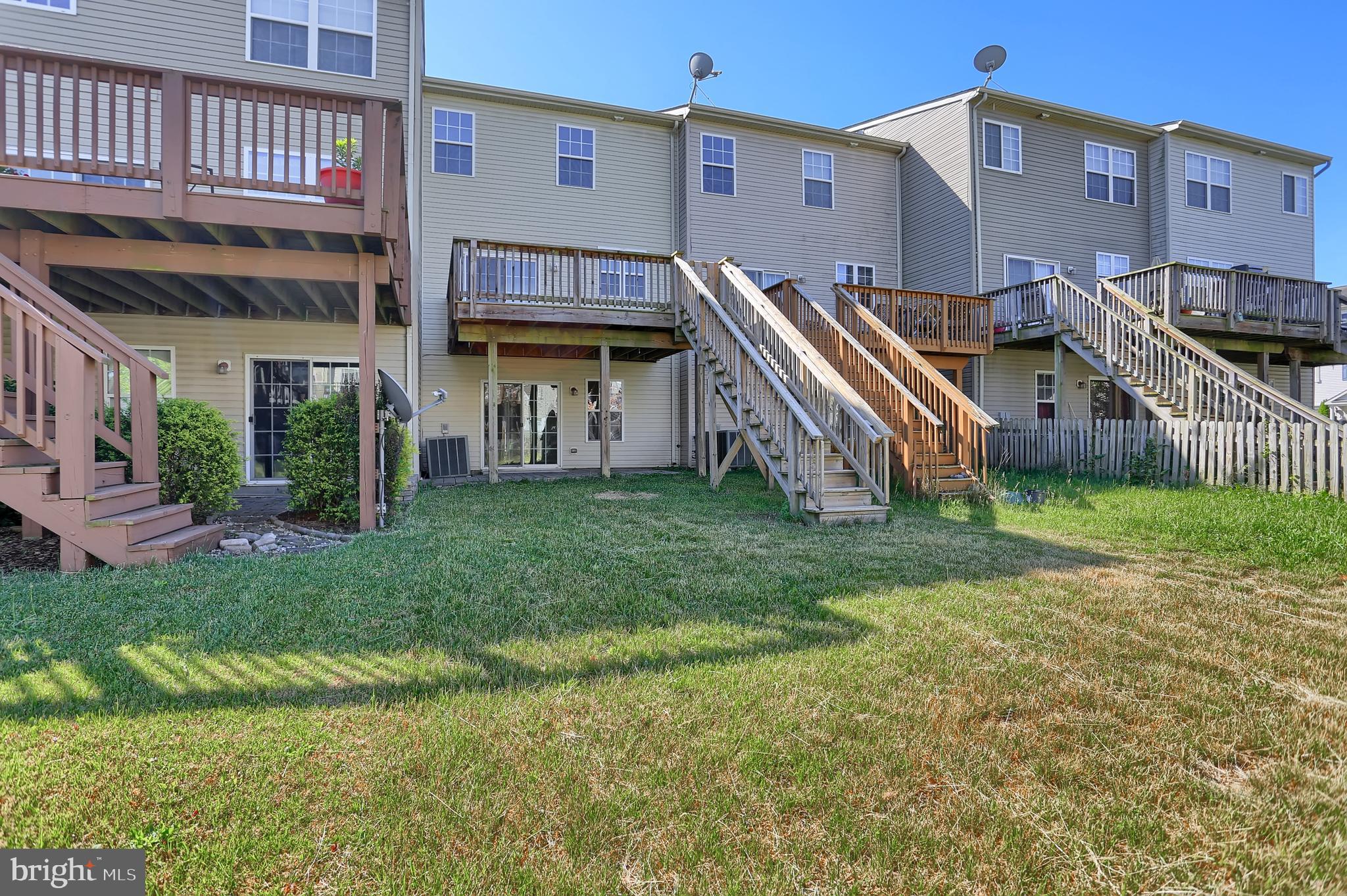 SUNSET TOWNHOMES - Residential