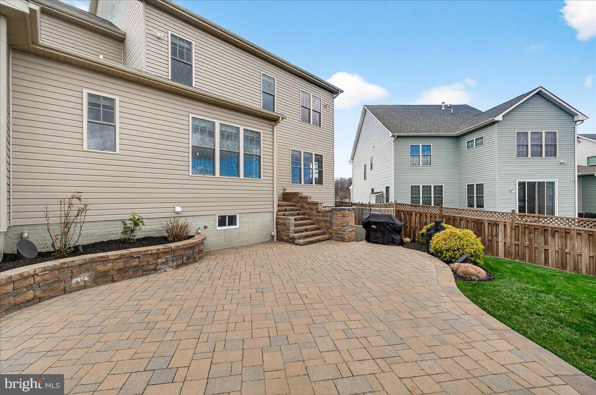 LANDSDALE - Residential