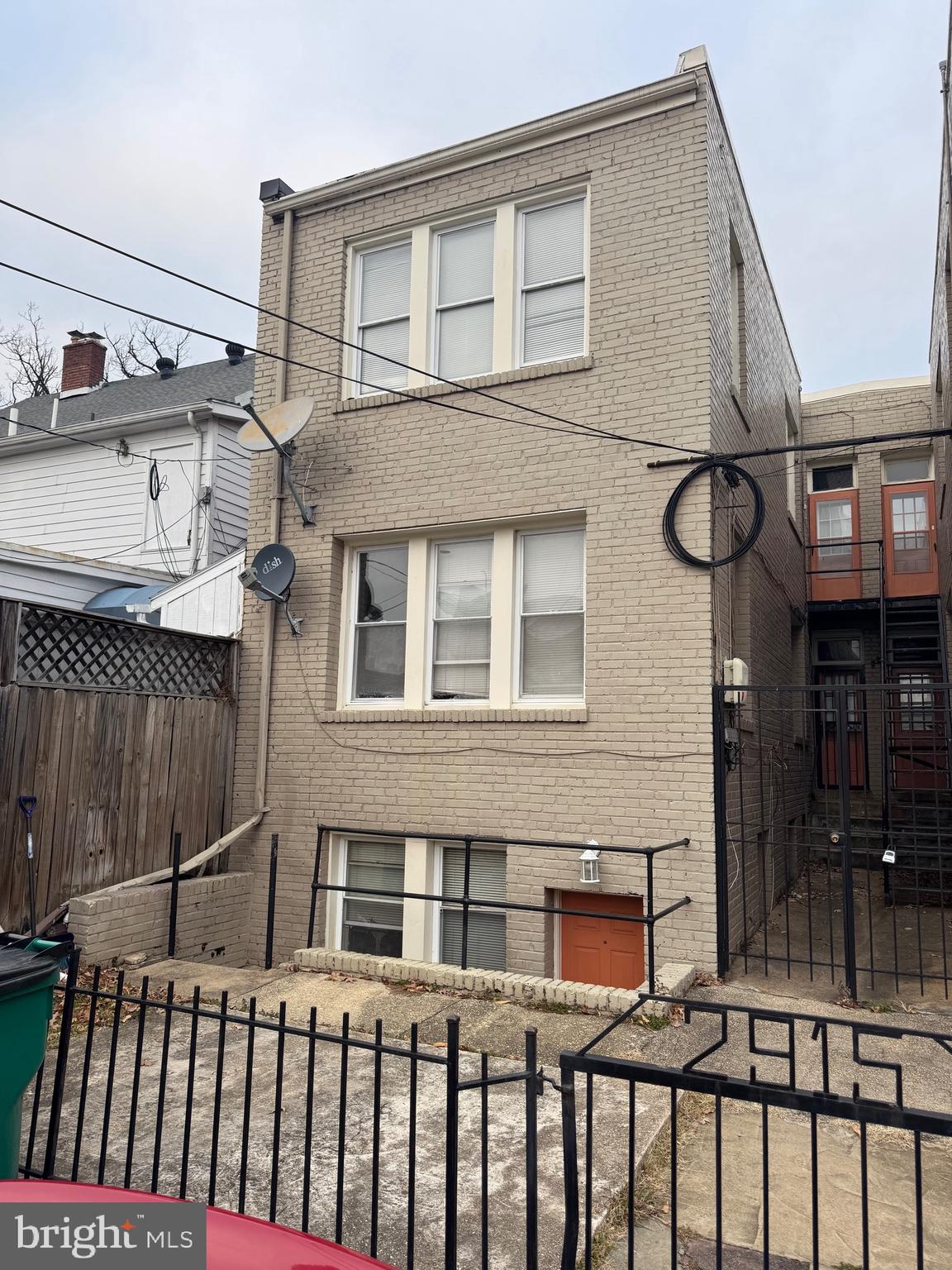 2915 PENNSYLVANIA AVENUE SE