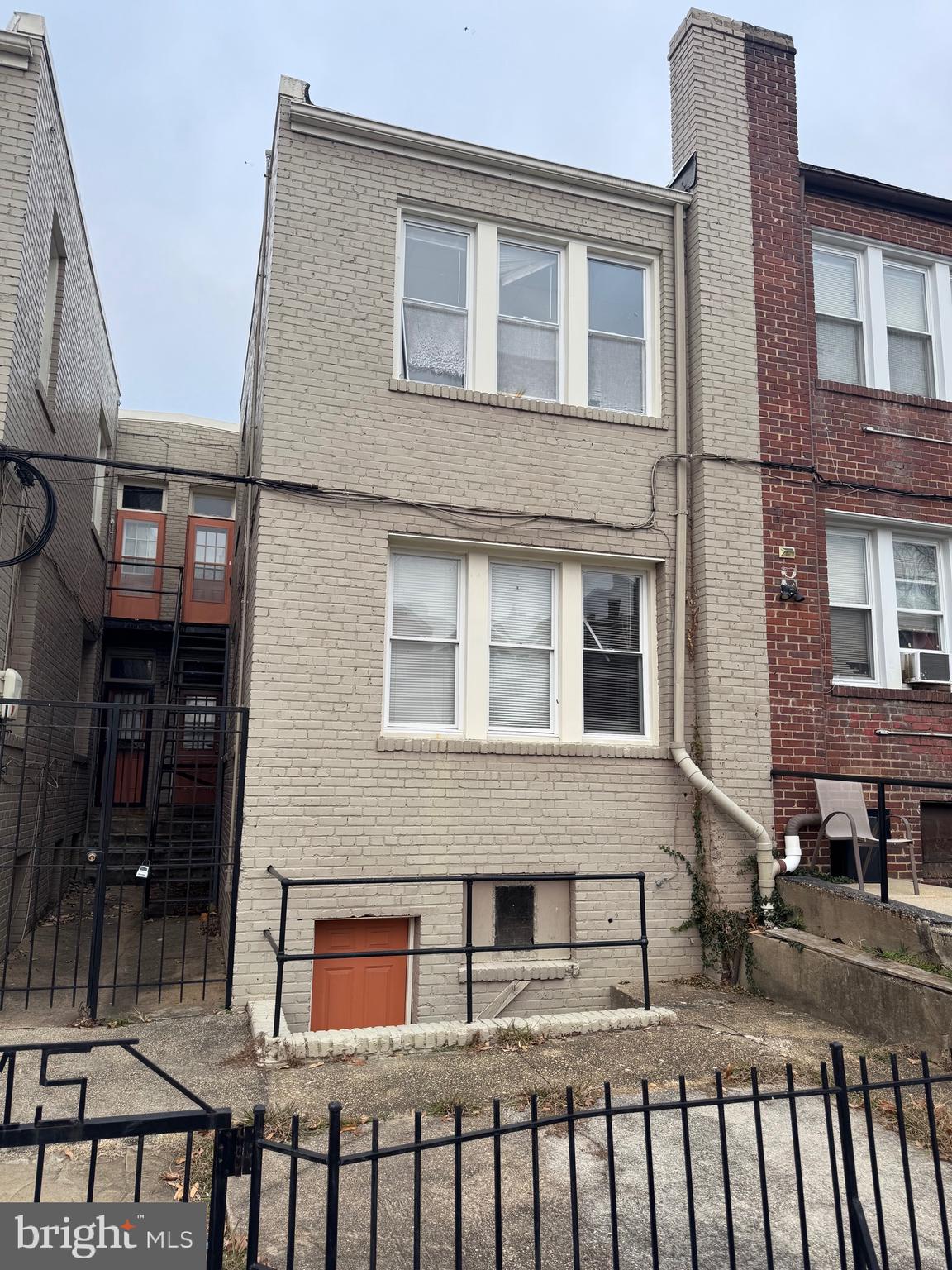 2915 PENNSYLVANIA AVENUE SE