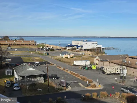 103 Irving Avenue Unit 502, Colonial Beach, VA MLS: VAWE2007794