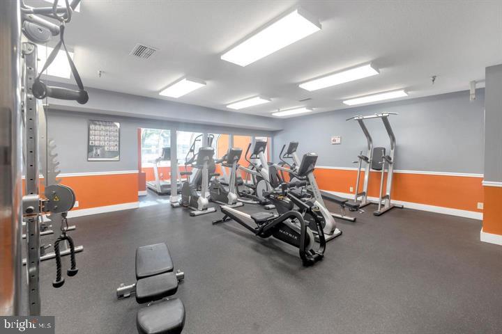 POINTE AT PARK CENTER - Residential Lease