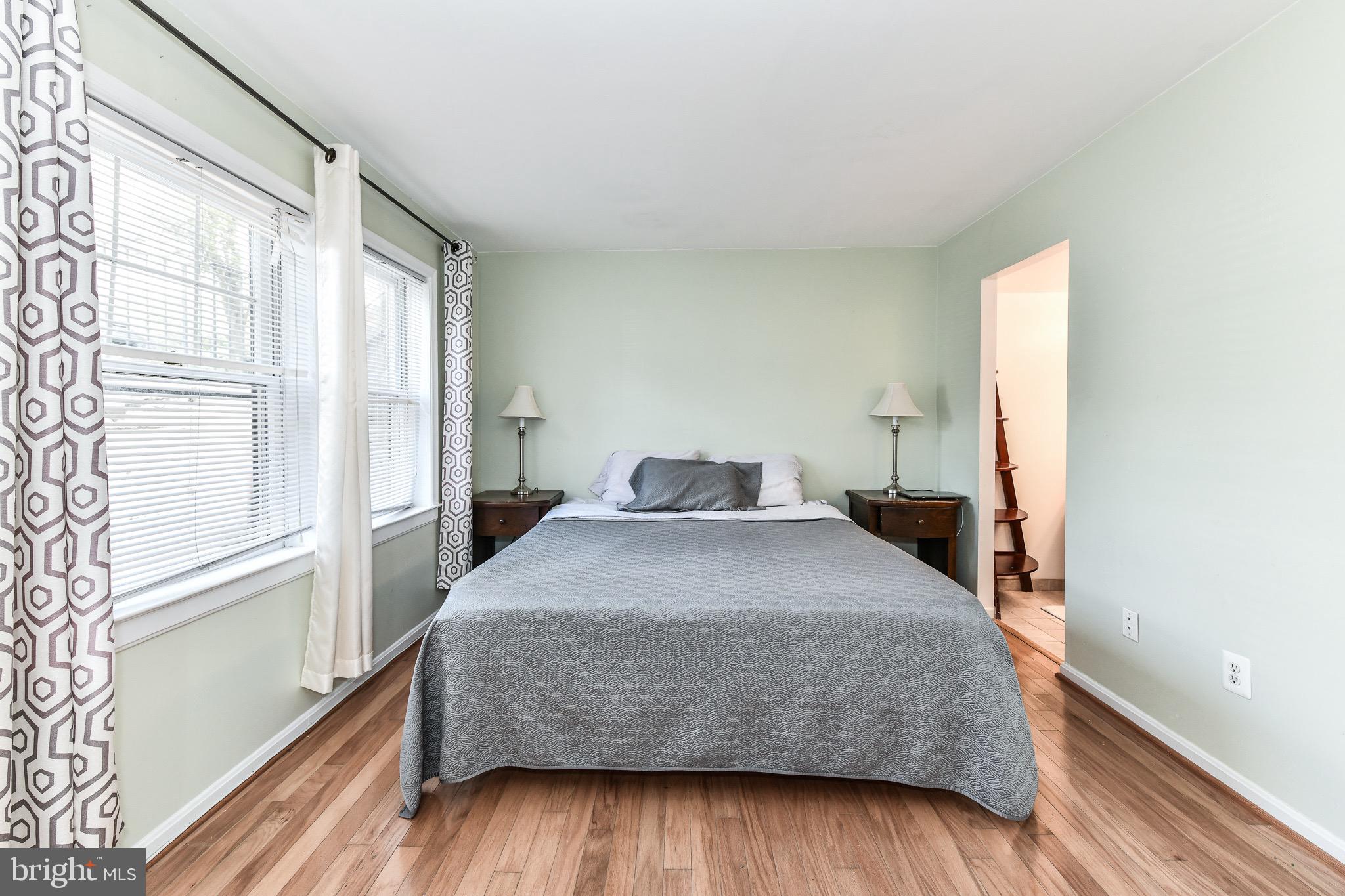 BEDFORD PARK - Residential Lease