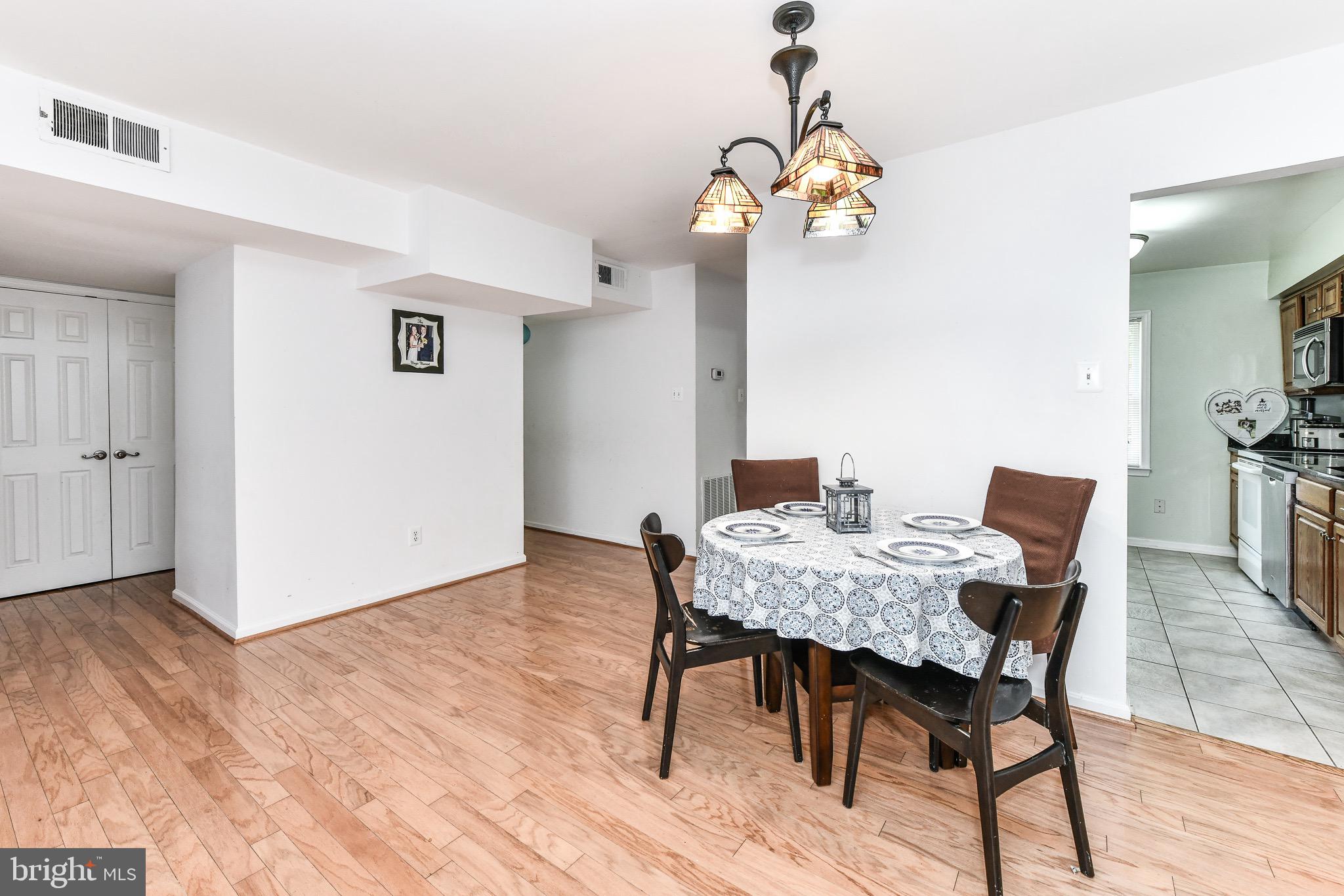 BEDFORD PARK - Residential Lease