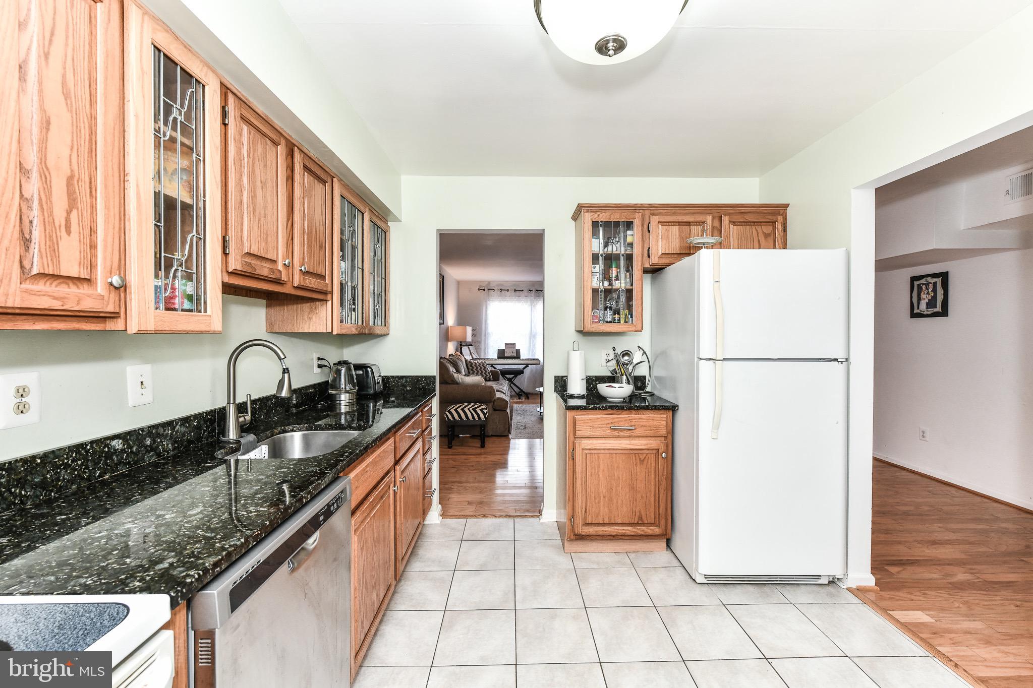 BEDFORD PARK - Residential Lease