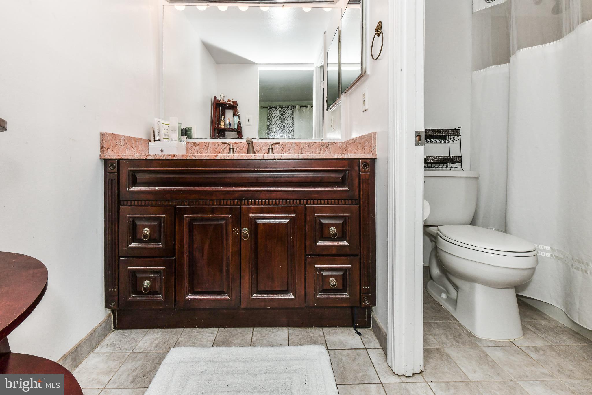 BEDFORD PARK - Residential Lease