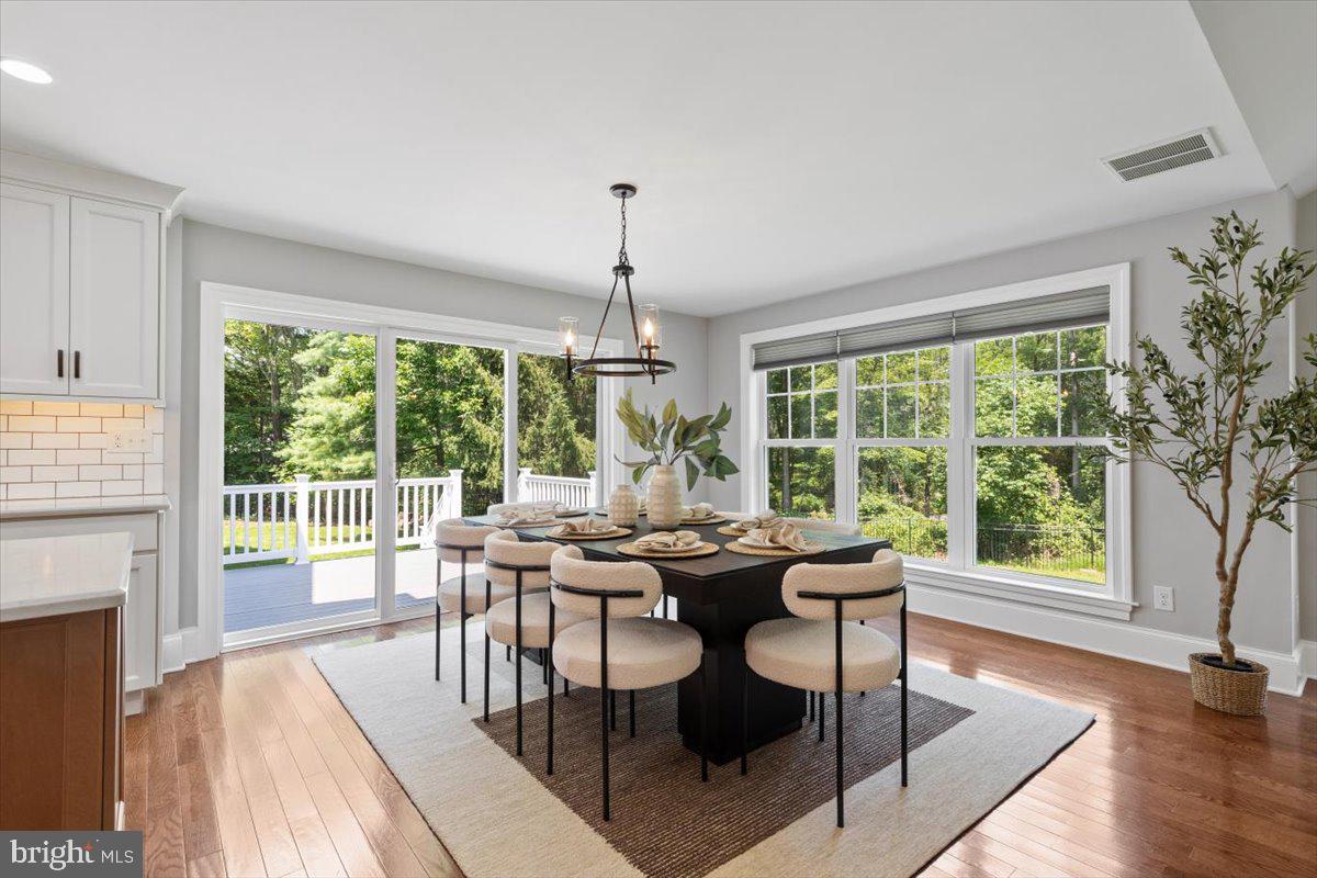 RADNOR HUNT - Residential